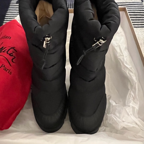 CHRISTIAN  LOUBOUTIN Orjana Lug Ankle Puffer Boots 39 BNIB BLACK - Picture 3 of 5